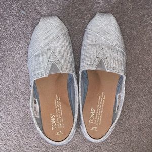 Women’s Toms slip ons
